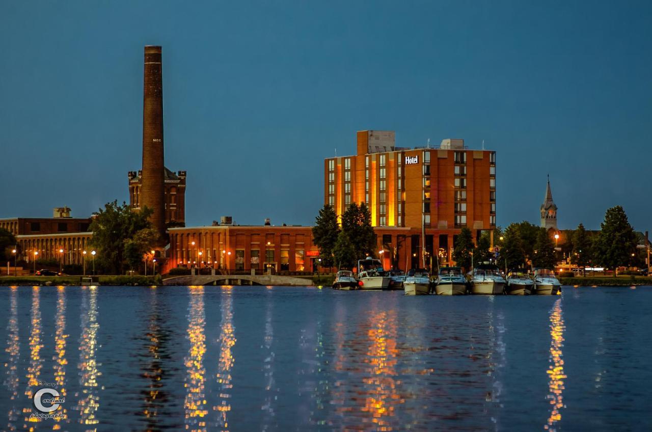 Hotel Moco Salaberry-de-Valleyfield Exterior photo